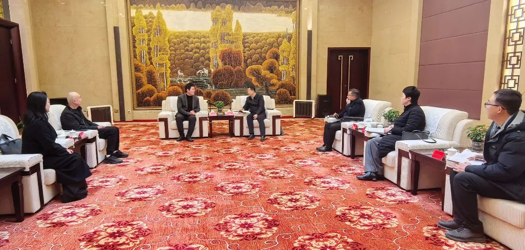 伟德国际1949官网矿业有关辅导造访格尔木市委市当局